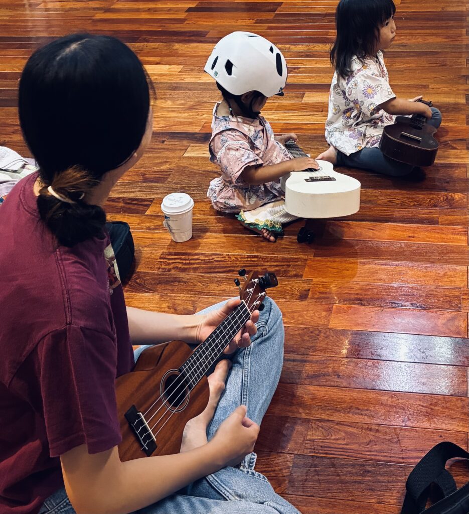 ウクレレサークルはじまりました。